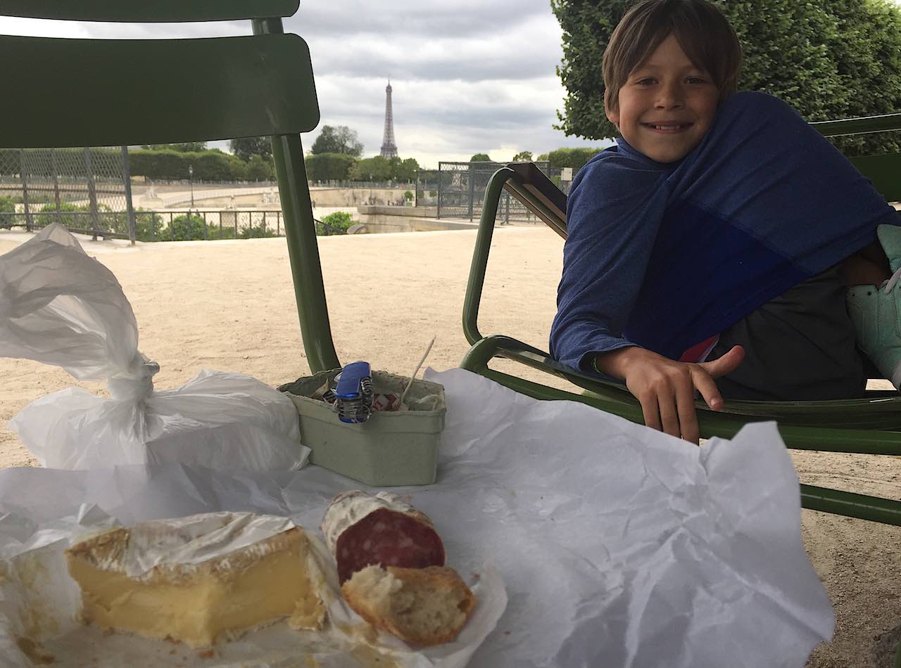 rory-moulton-picnic-tuileries-paris