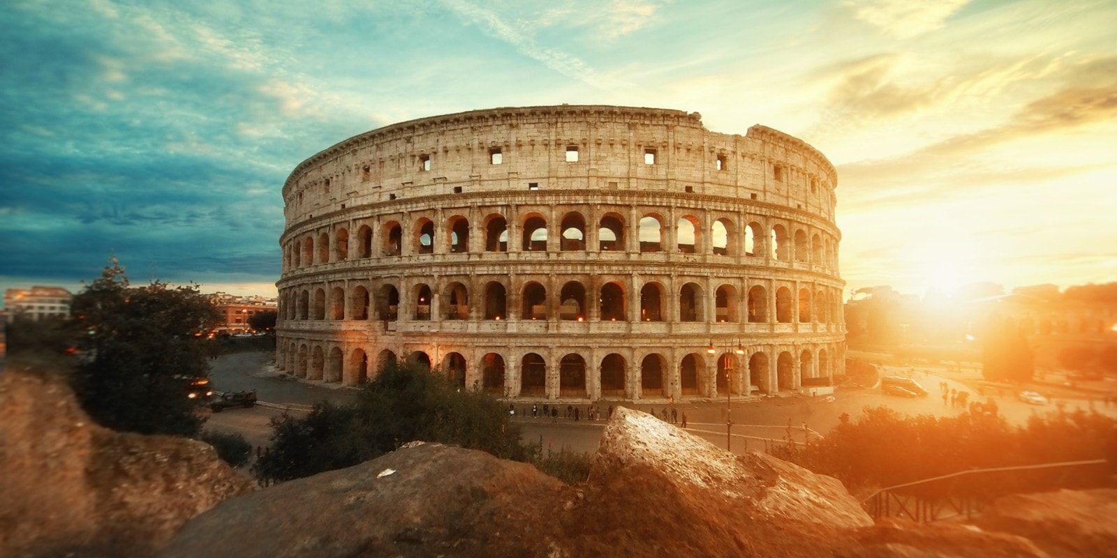 how to see rome for free: colosseum-rome-travel-tips-min
